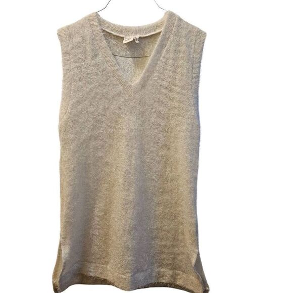 Simple Suzanne Betro white cream fluffy vest Size M - Picture 7 of 9